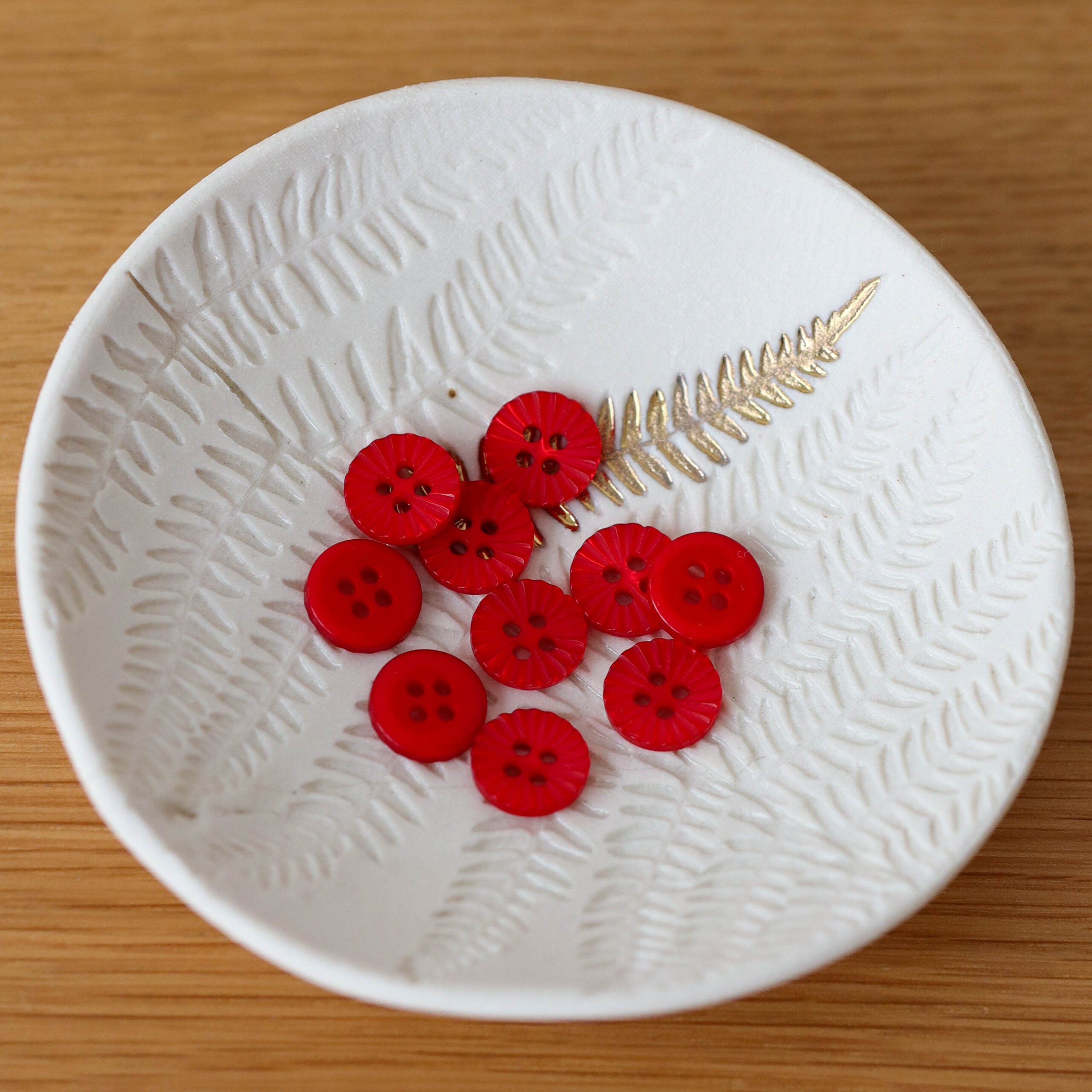 Daisy Button - Red Poppy