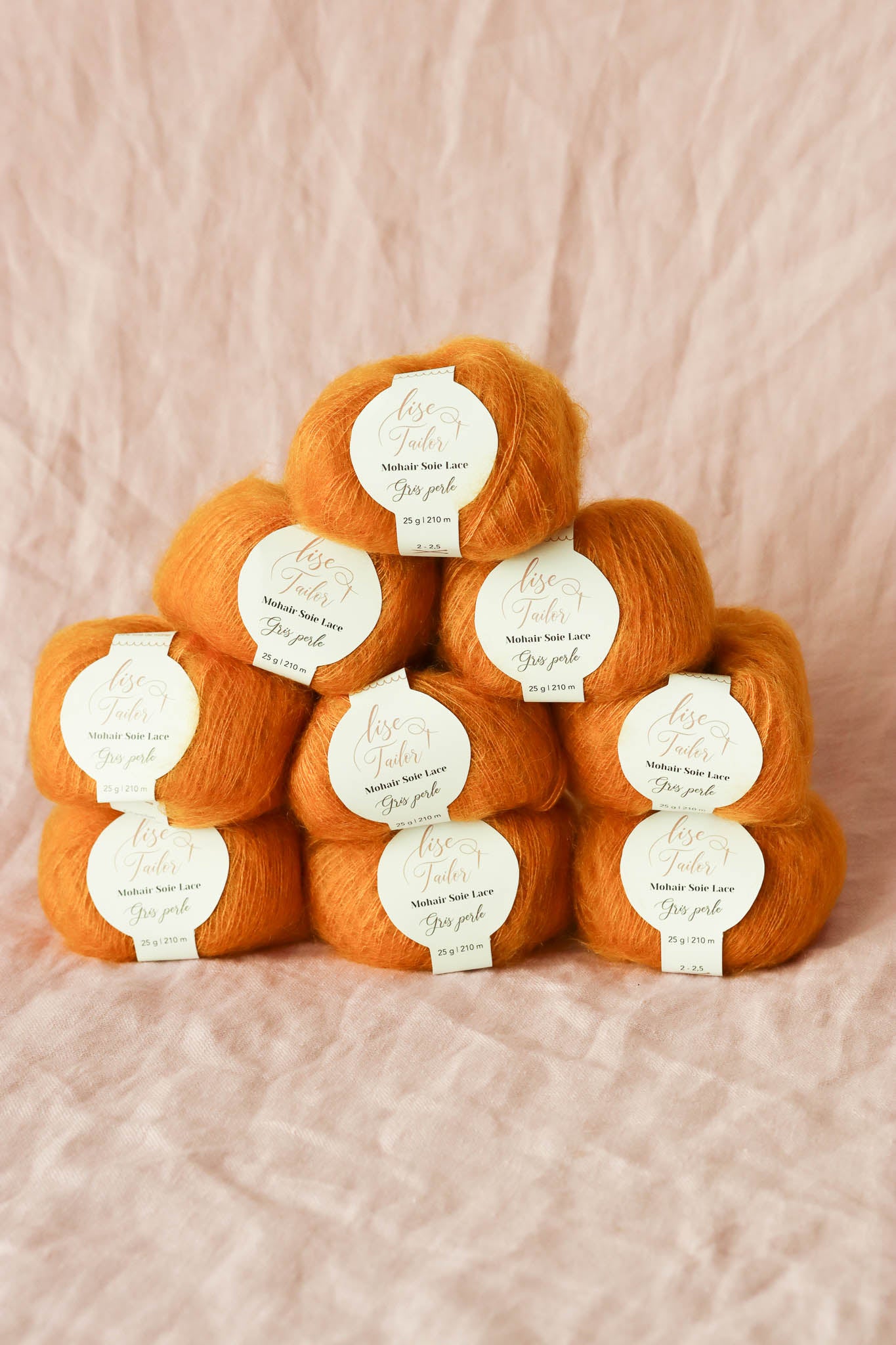 Lot of 9 Mohair & Silk balls - Bouton d'or - incorrect labels