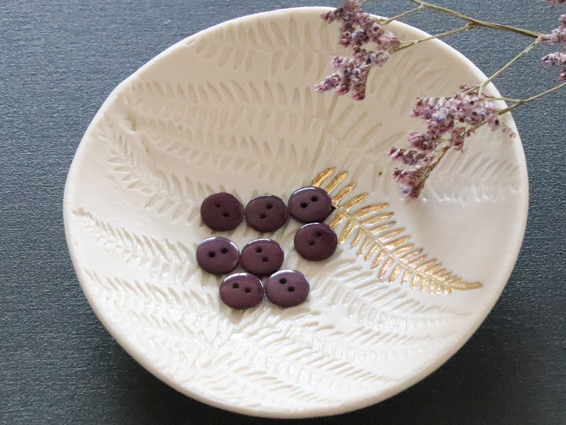 Bouton plat brillant - Violet