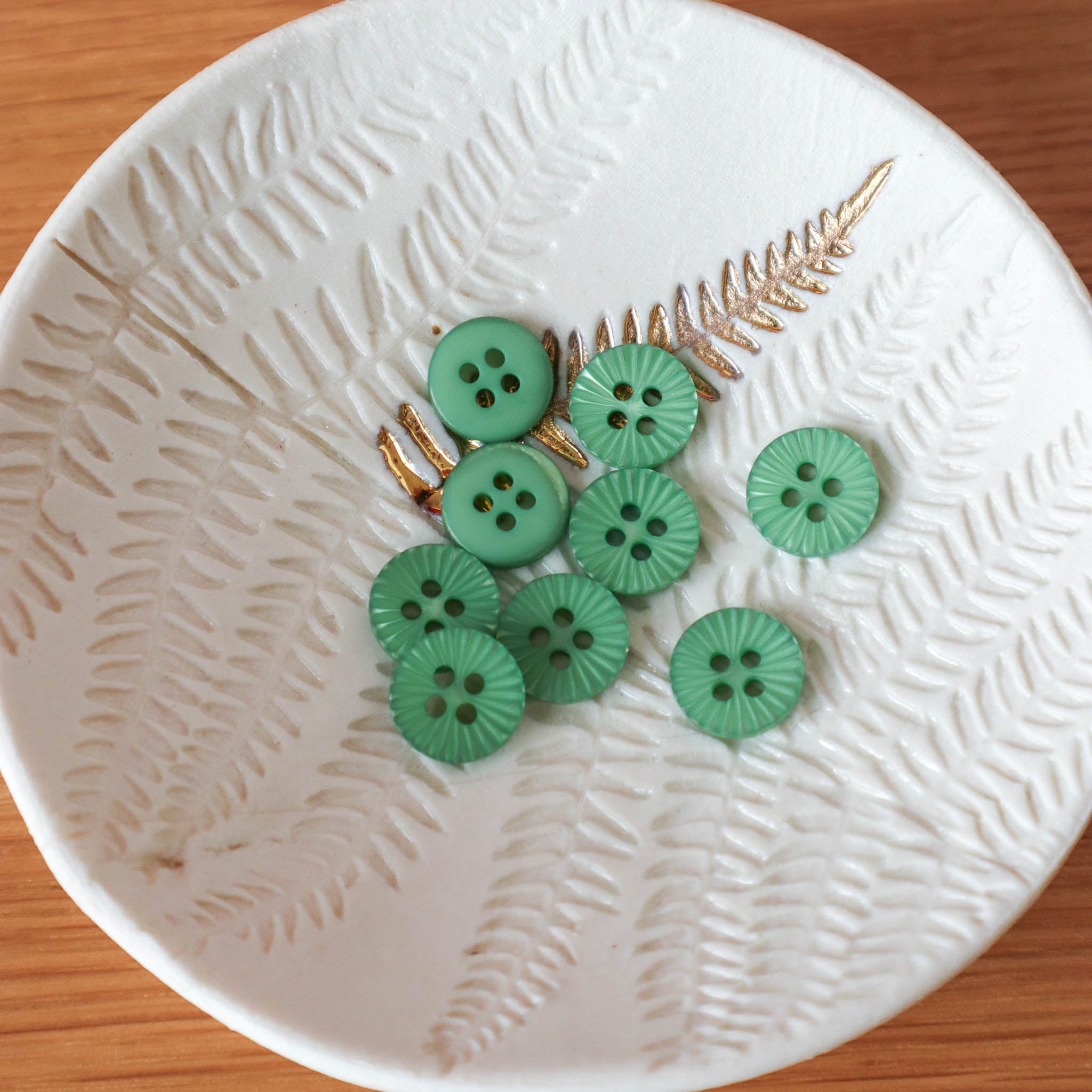 Daisy Button - Pistachio