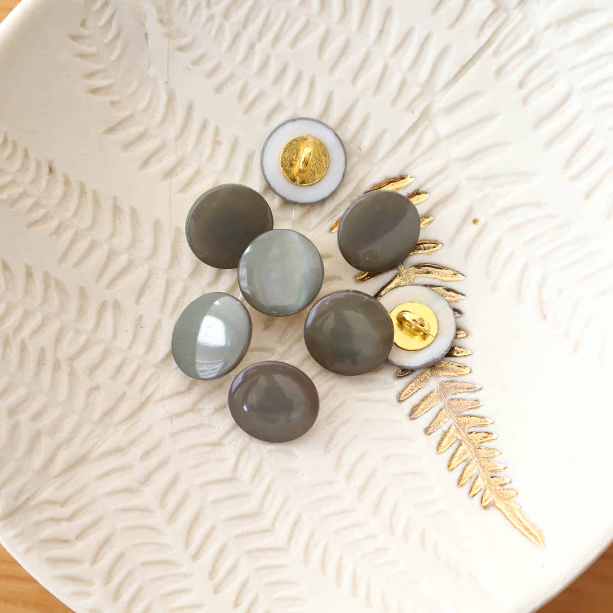 Bouton en nacre à queue - Verveine