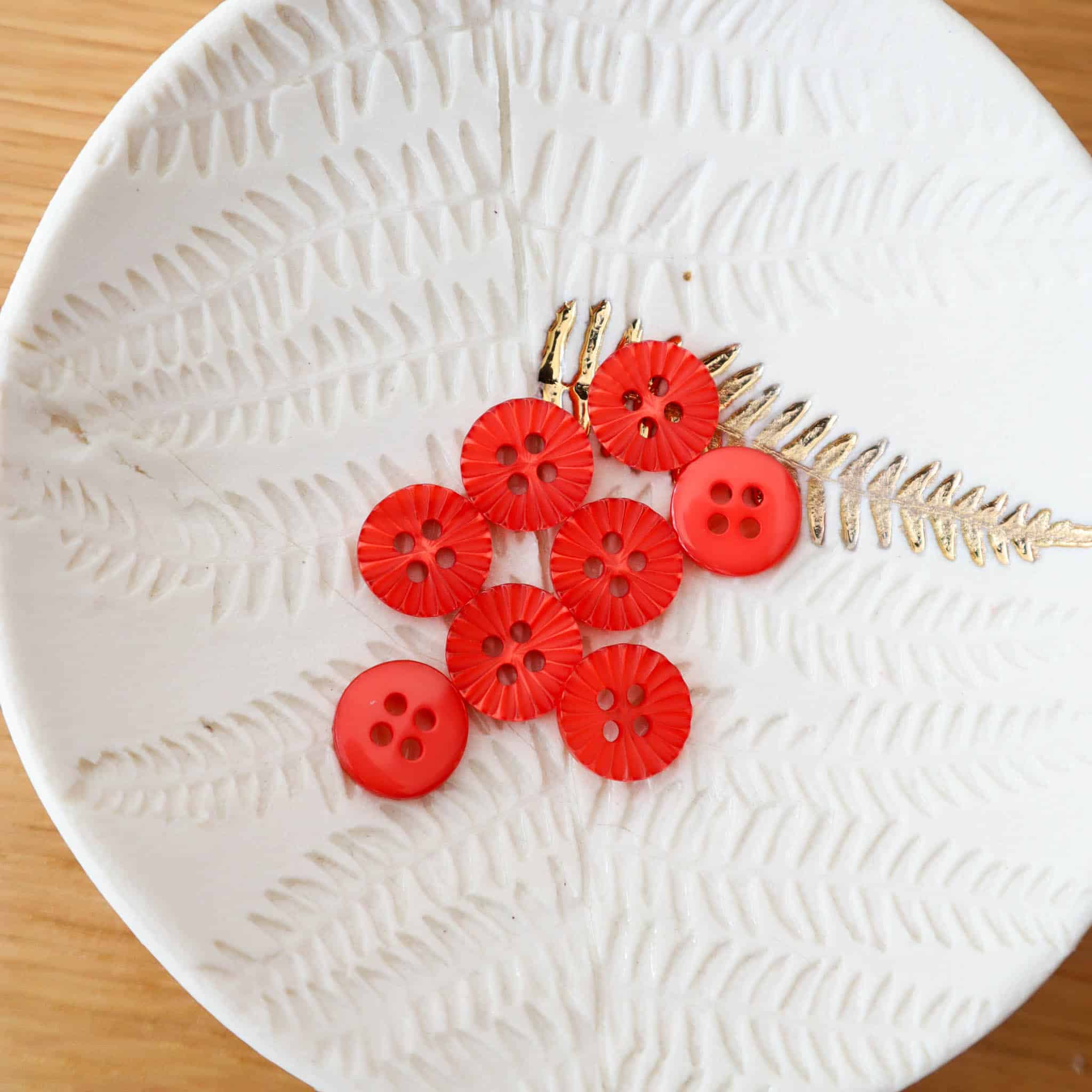 Daisy Button - Sunset