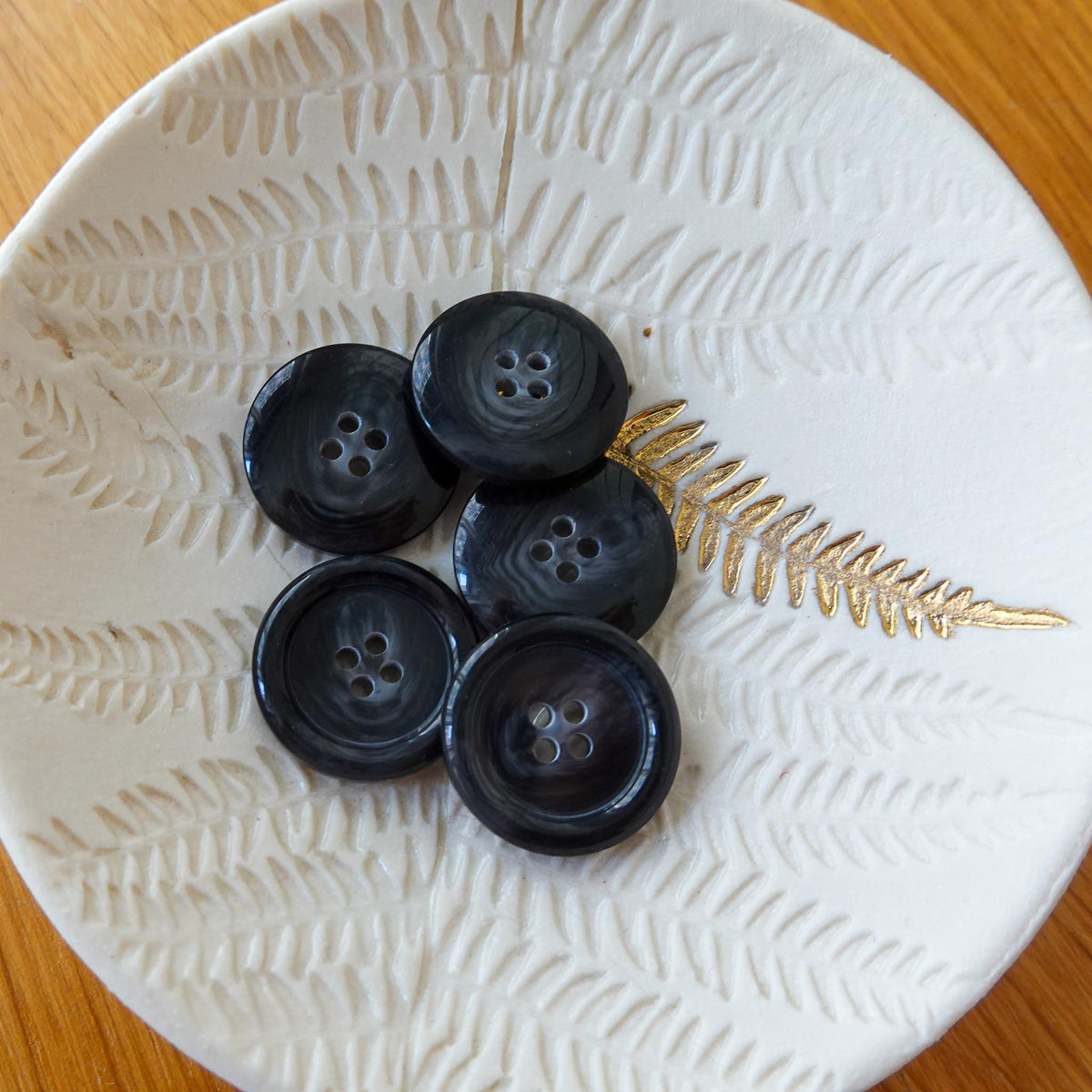 Bouton Ecailles - Noir