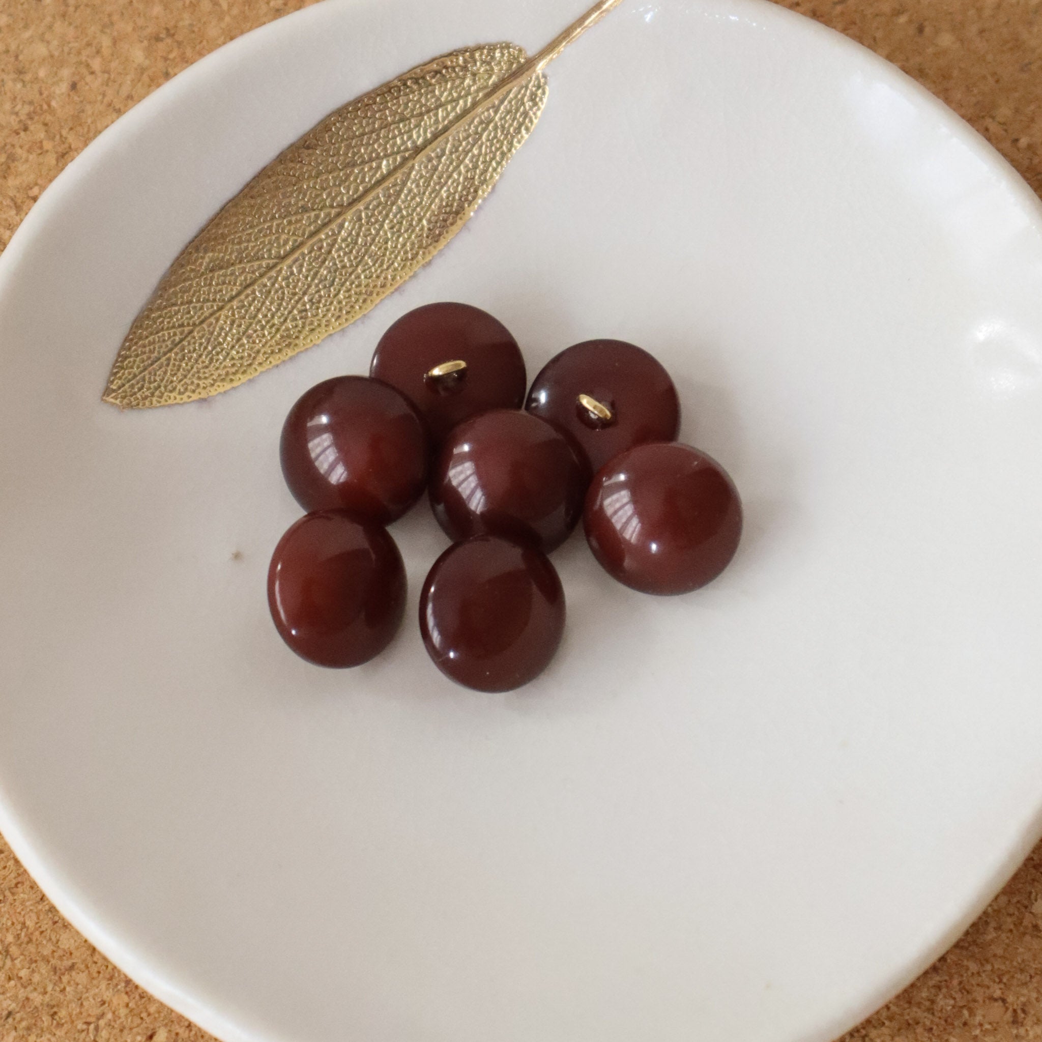 Moonlight Button - Chestnut