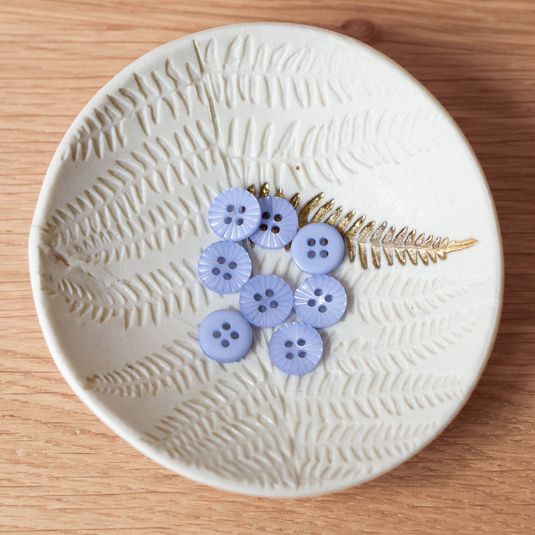 Daisy Button - Cloud