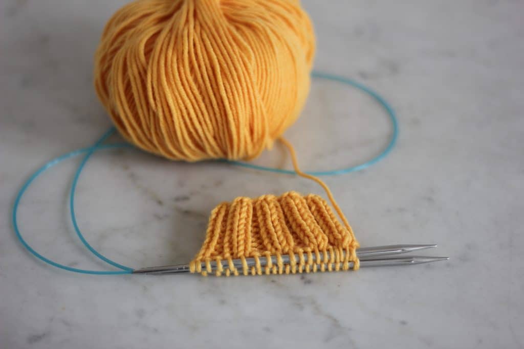 Apprendre à tricoter en rond - Magic loop- Blog tricot