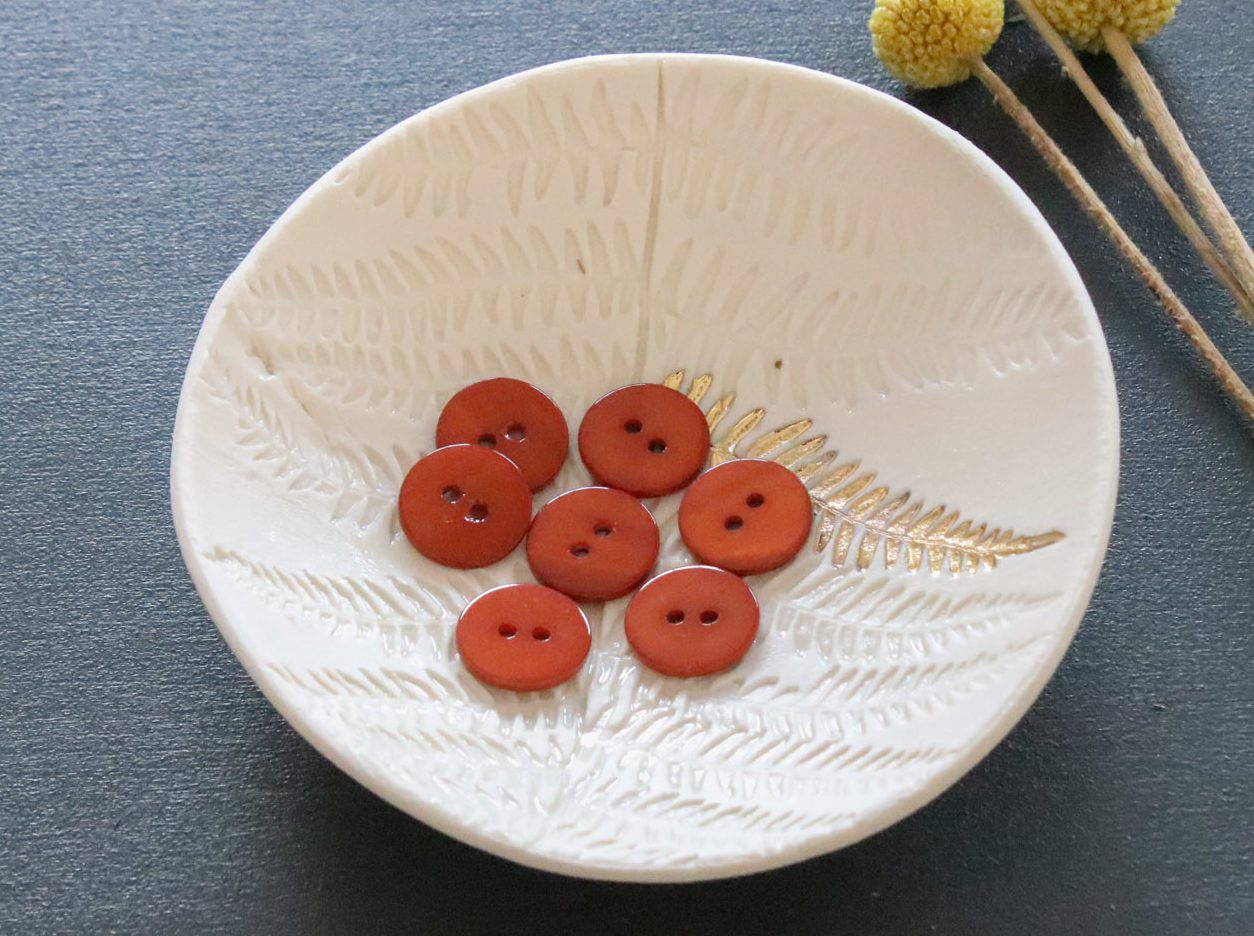 Bouton en nacre plat - Caramel