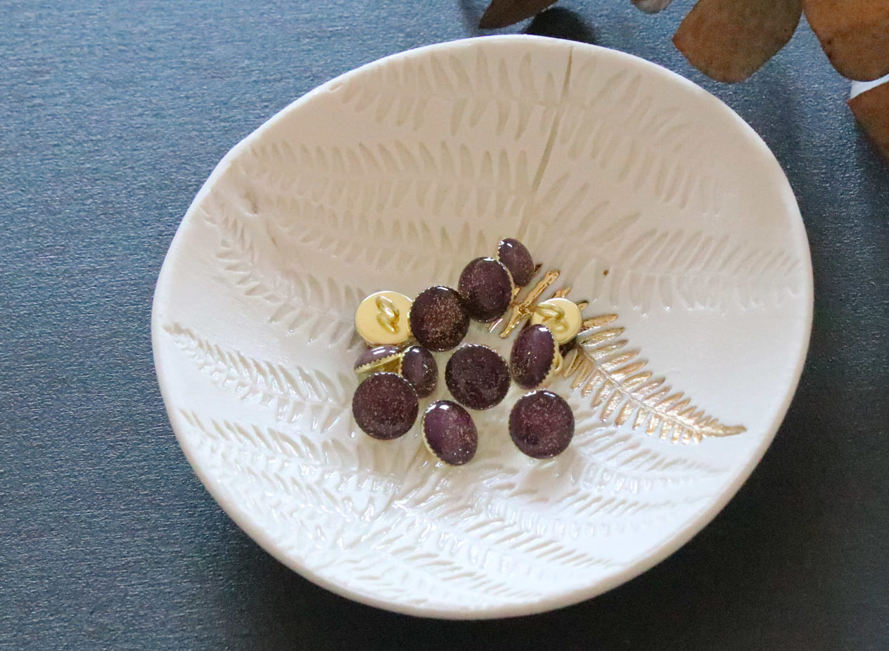 Bouton de bottine pailletté or- Violet