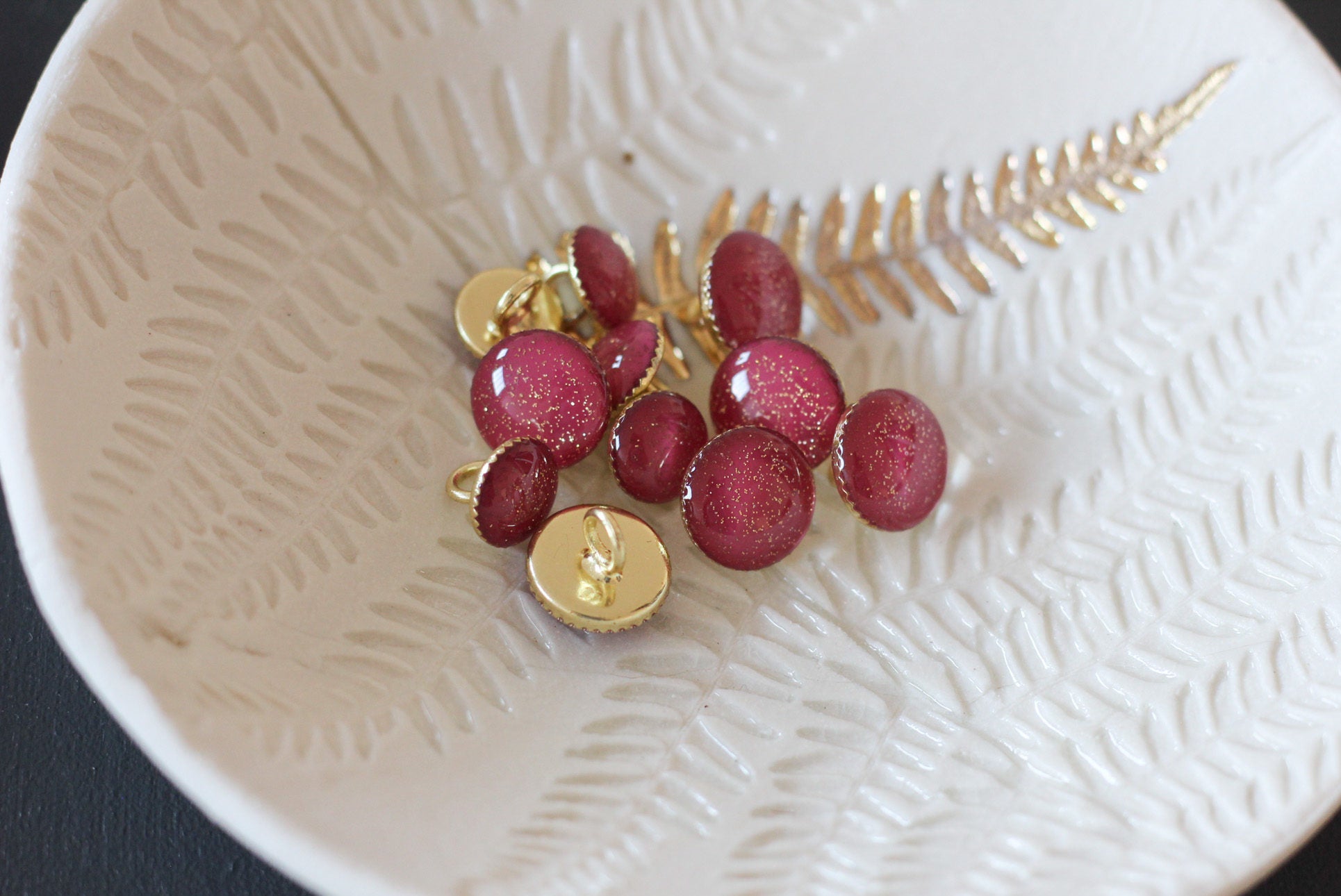 Bouton de bottine pailletté or - Fuchsia