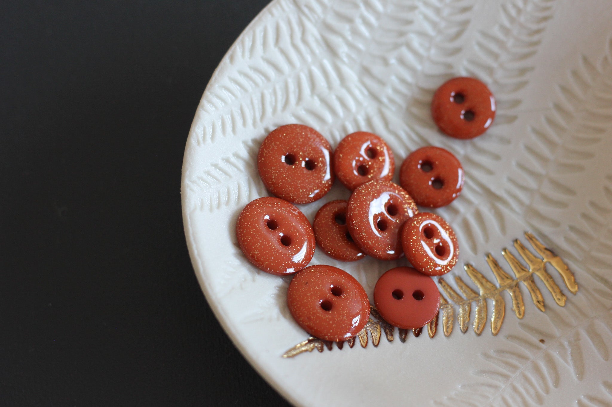 Bouton glitter deux trous - Caramel