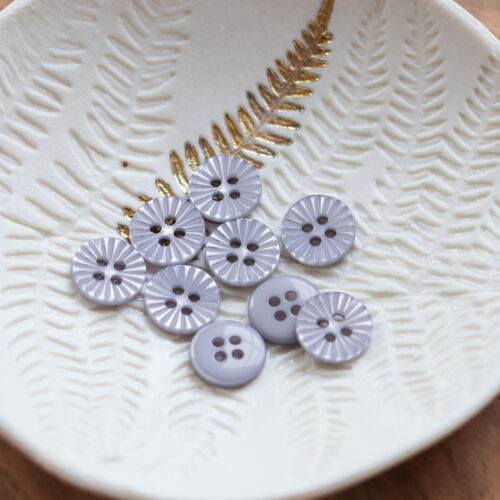 Daisy Button - Pearl Grey
