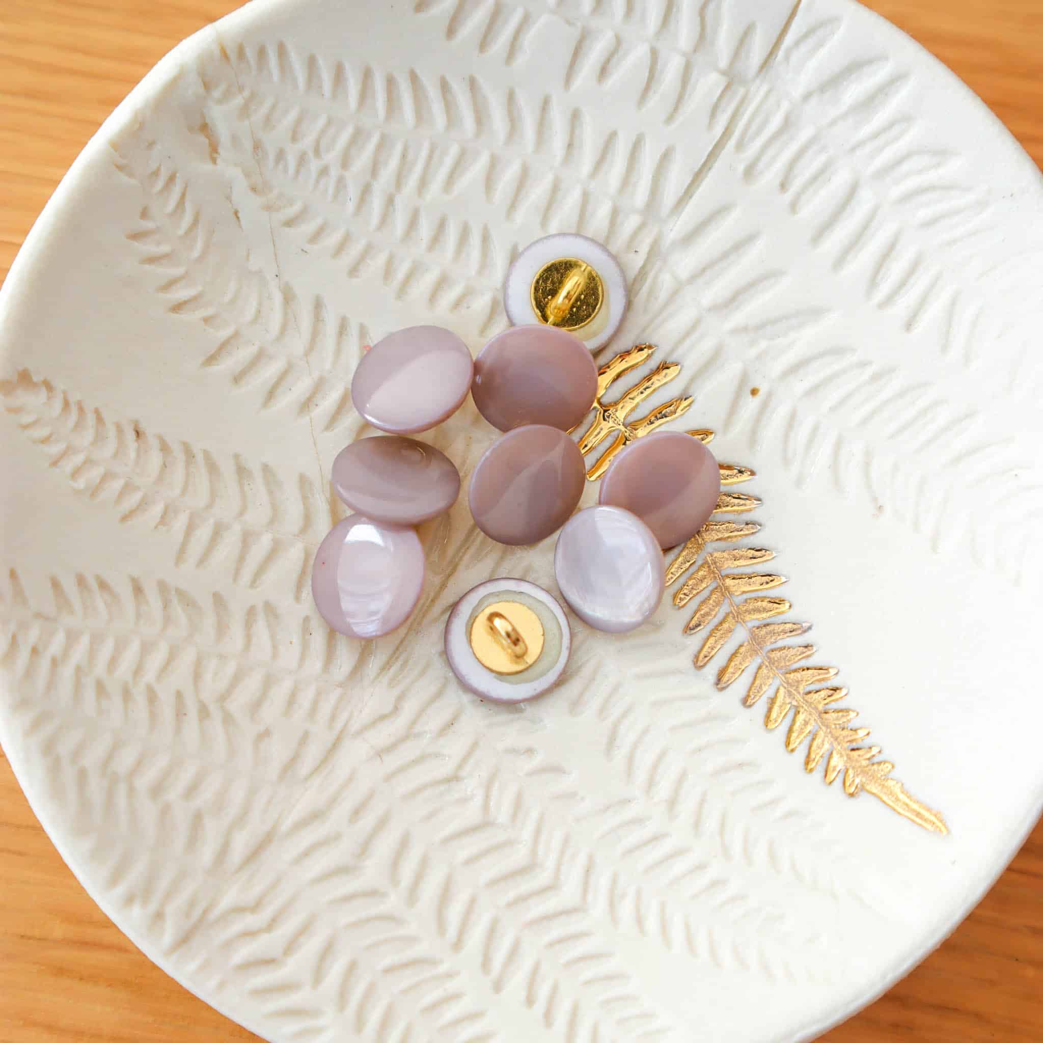 Bouton en nacre à queue - Gris Perle