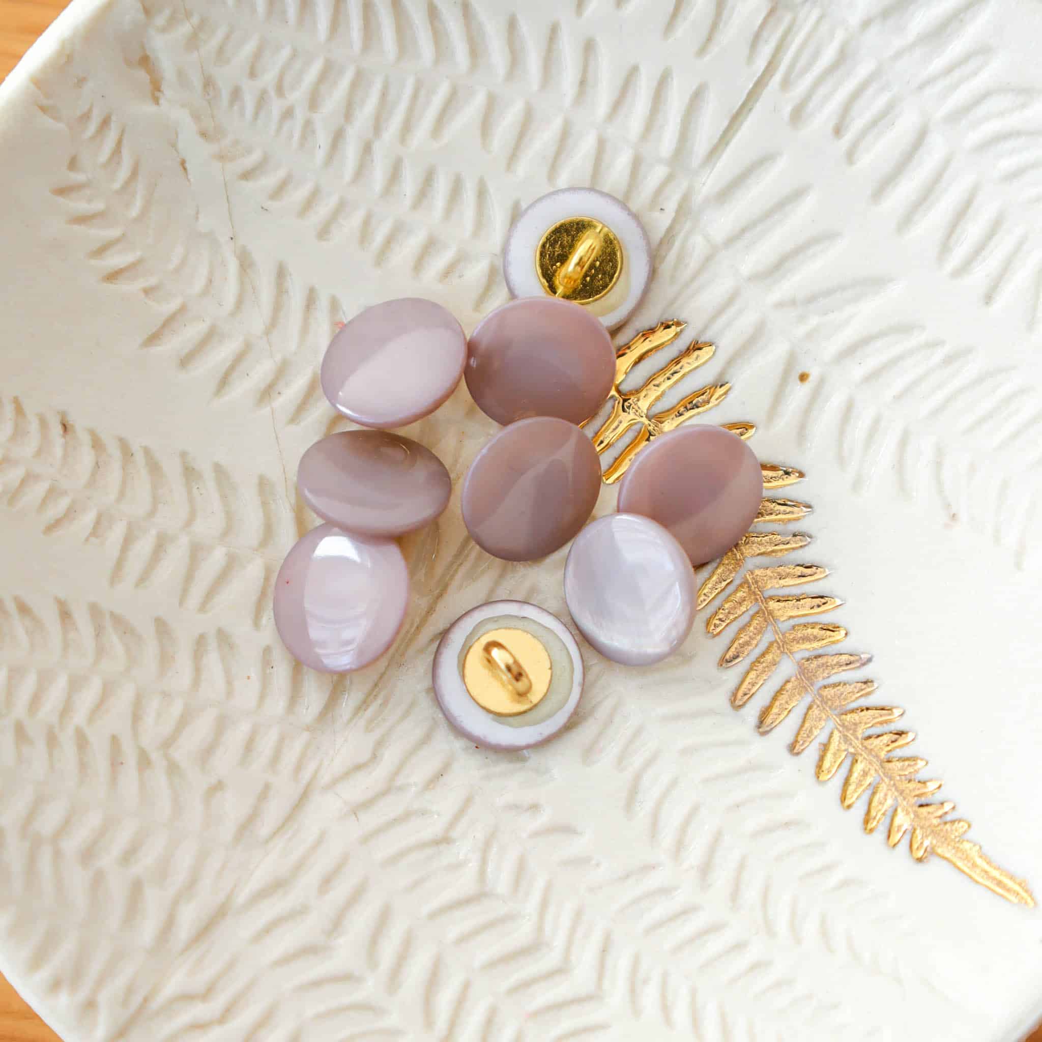 Bouton en nacre à queue - Gris Perle