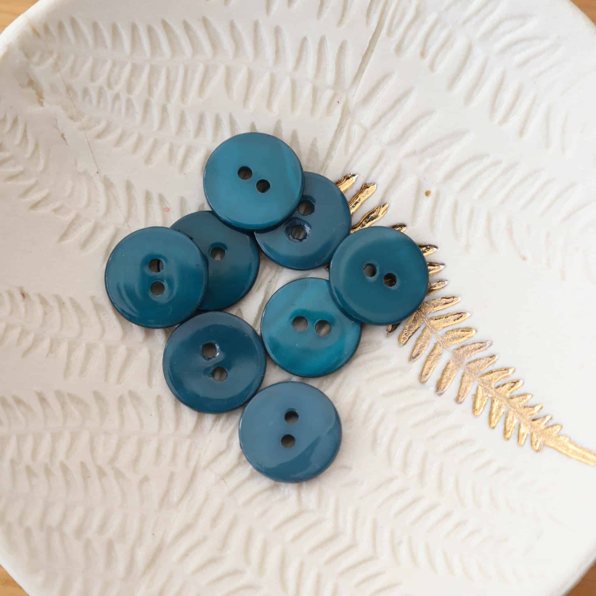 Bouton en nacre plat - Vert Sapin