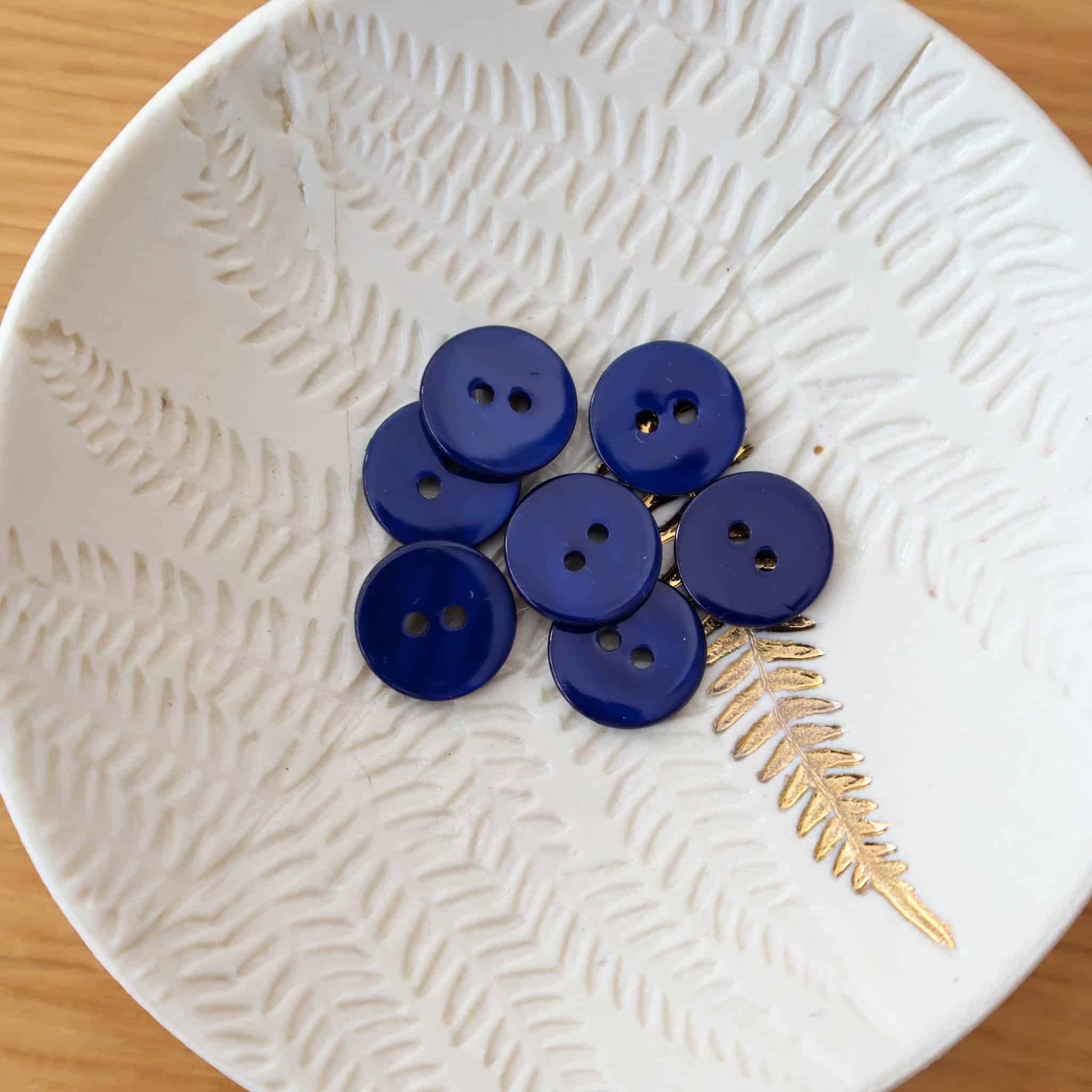 Bouton en nacre plat - Bleu Marine