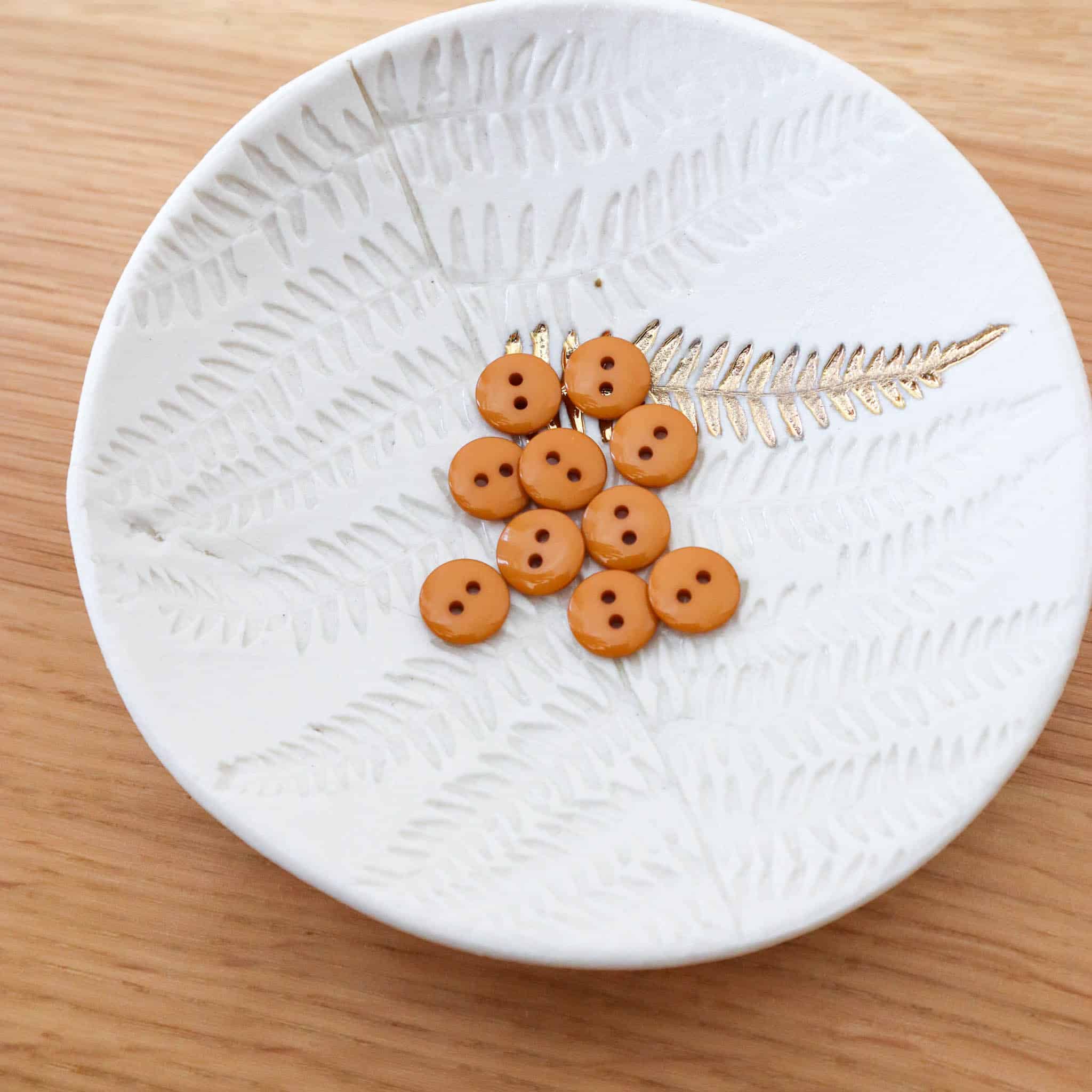 Bouton plat brillant - Bouton d'Or