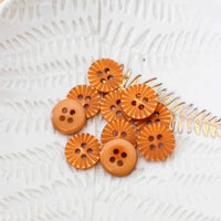Daisy Button - Buttercup