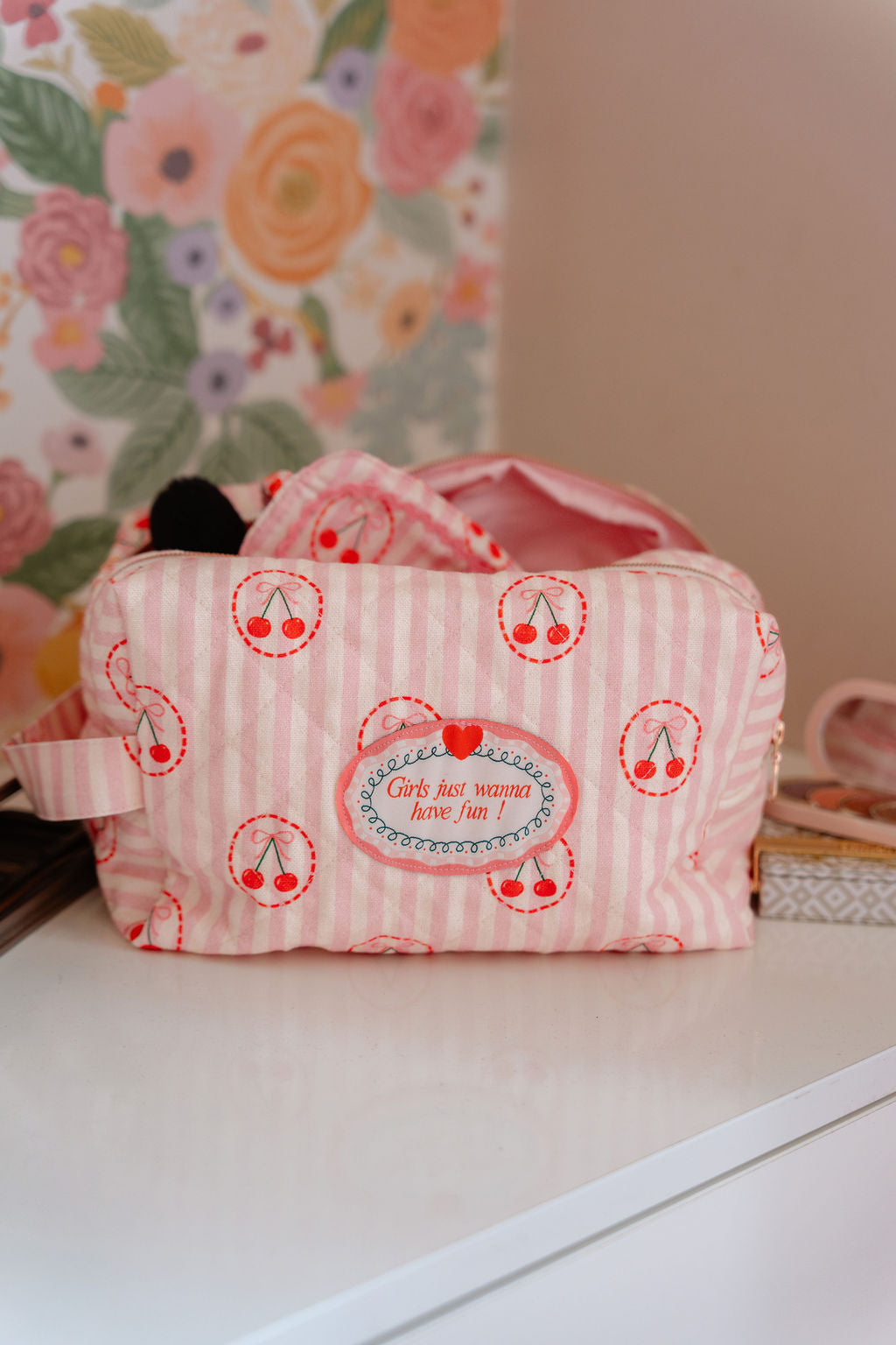 Couture Box - Cherry Vanity - PRE-ORDER ON 09/10