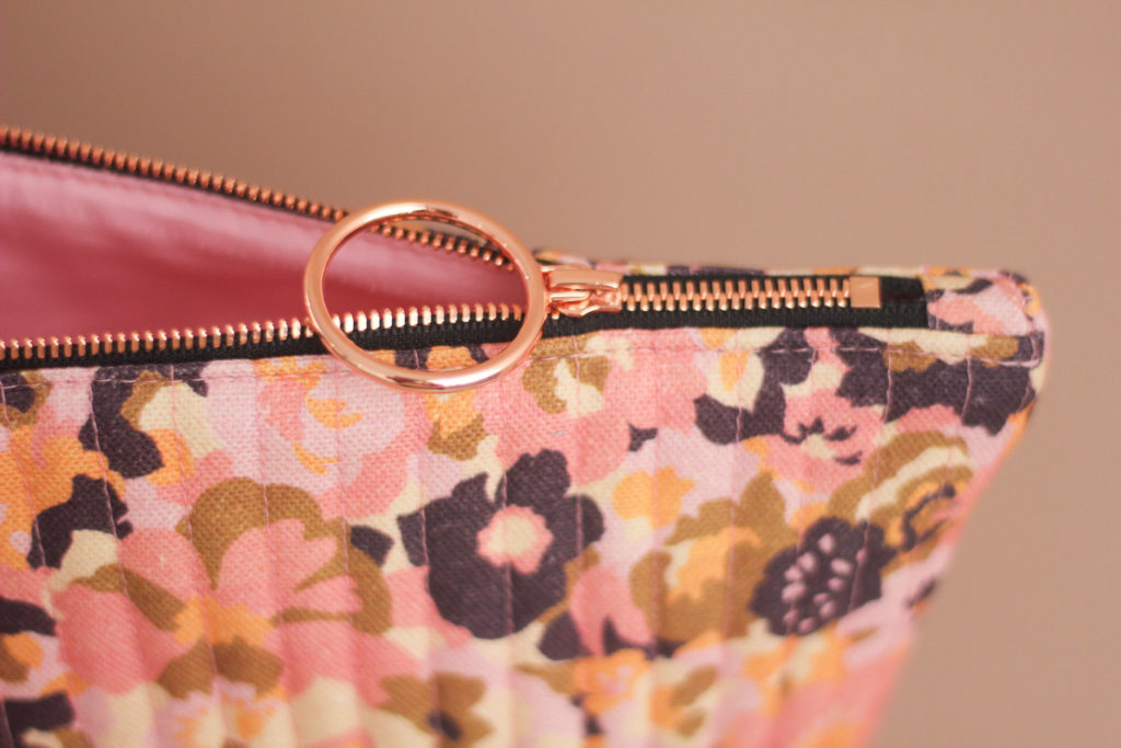 Kit de couture - Pochette zippée - sac à projet - In the pink meadow - Lise Tailor