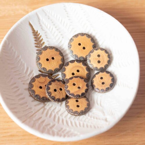 Alternative view of Wood buttons – Golden – Black Gold