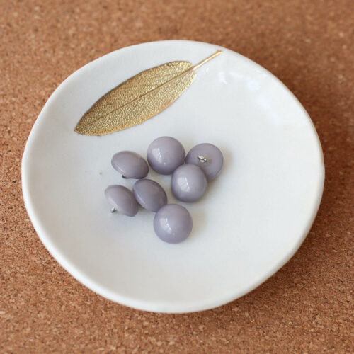 Alternative view of Moonlight button – Grey Pearl