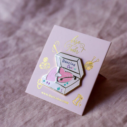Alternative view of Needle minder – Dancing Queen